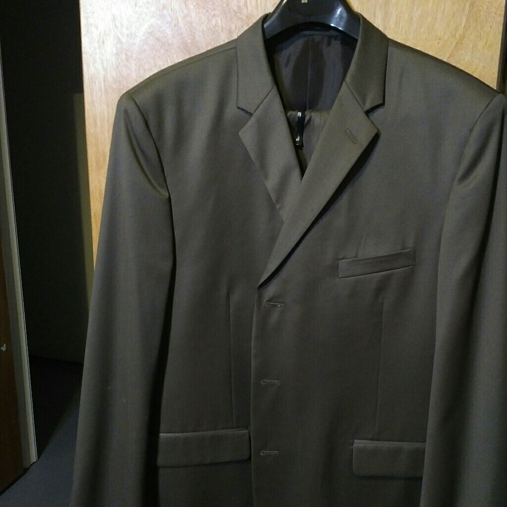 100% wool men's suit